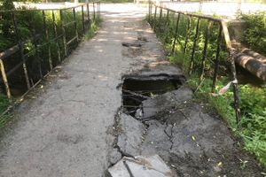 Великие Луки, смотрите под ноги! (ФОТО)