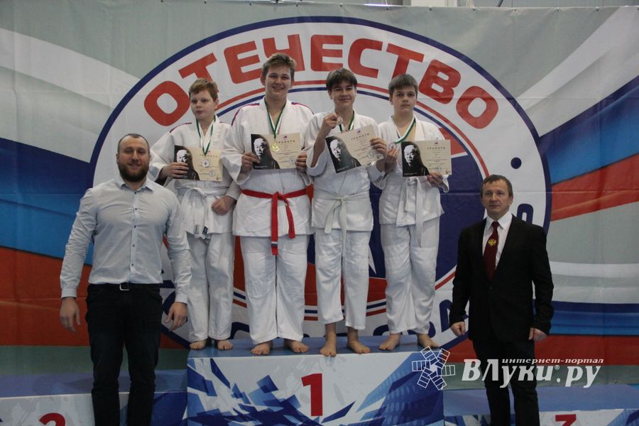 В Великих Луках прошли соревнования по дзюдо (ФОТО)