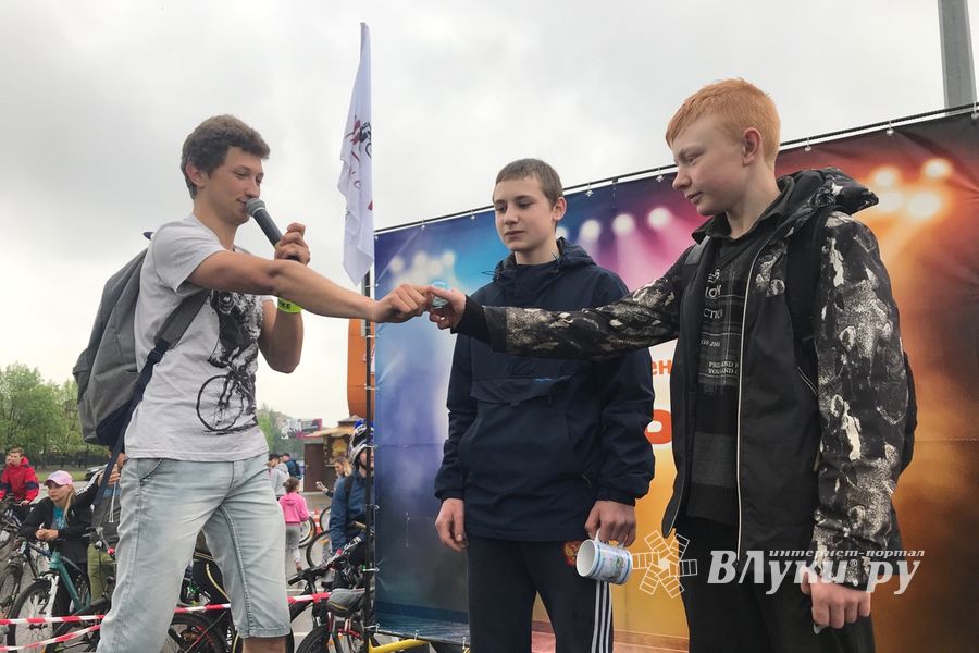 Зигзаг здоровья выполнили великолукские велосипедисты (ФОТО)