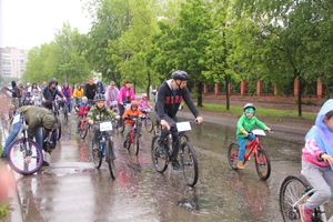 Зигзаг здоровья выполнили великолукские велосипедисты (ФОТО)