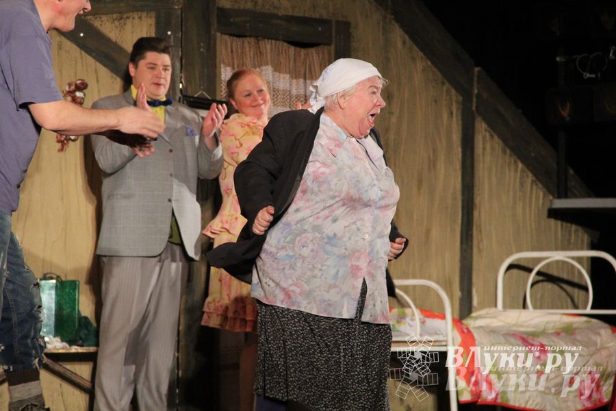 Народные артисты России выступили в Великих Луках (фото)