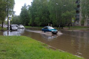 Проспект Гагарина «поплыл» (ФОТО)