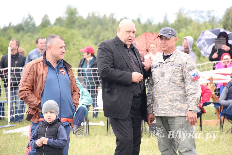 В Великих Луках проходит 7-й Фестиваль авиамодельного спорта (ФОТО)