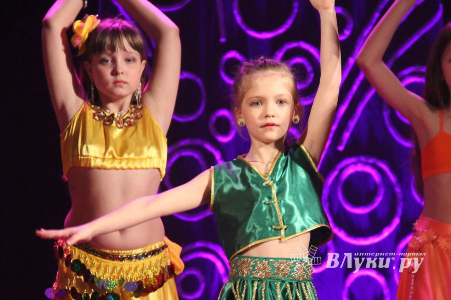 В ДК им. Ленина состоялся отчетный концерт студии восточного танца «Восточные сладости» (фото)