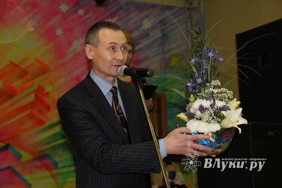 Открытие  3-й Великолукской универсальной выставки