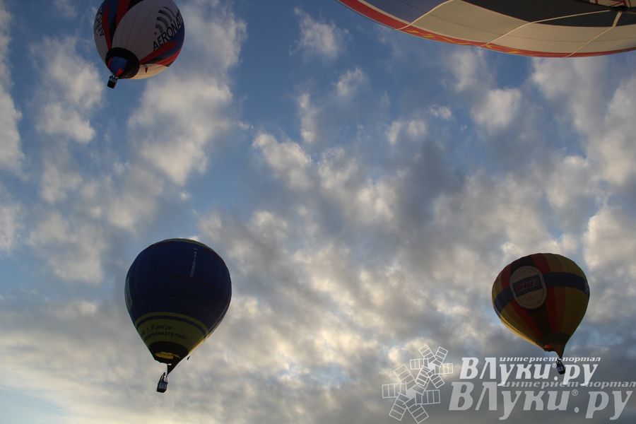 Пилоты совершили третий спортивный полет