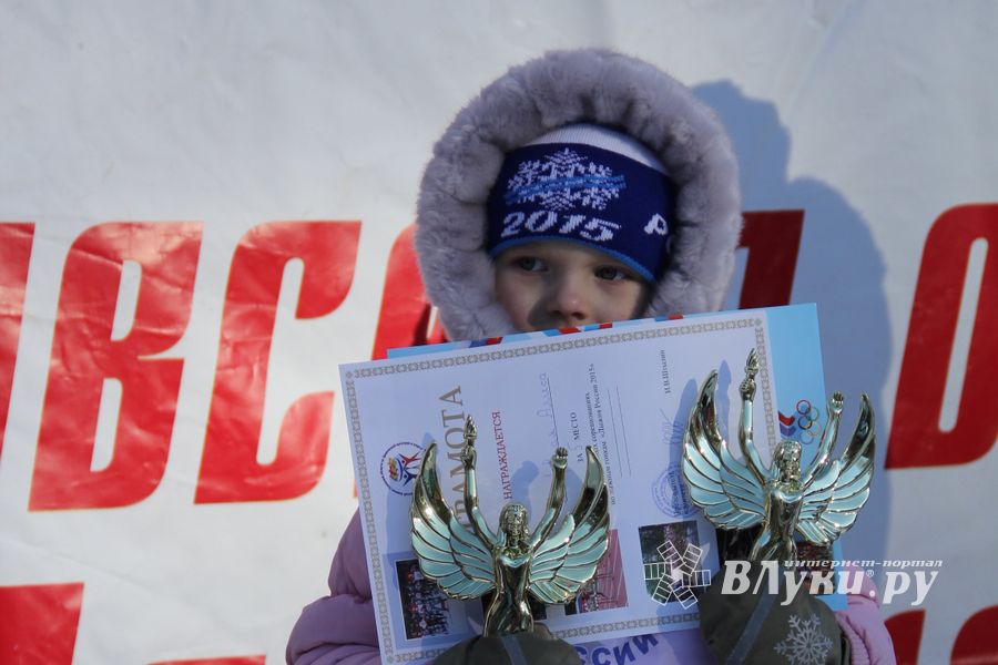 Всероссийская массовая лыжная гонка «Лыжня России 2015» состоялась в Великолукском районе (фото)