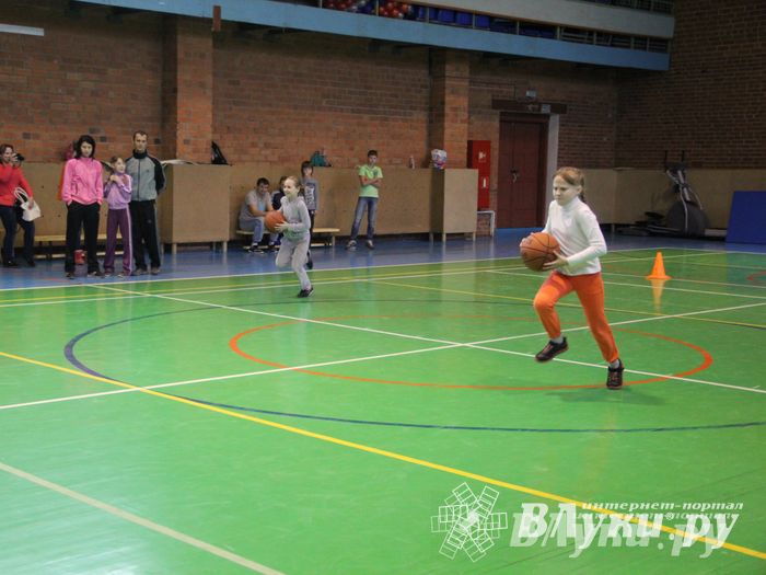 В Великих Луках определили самую спортивную семью (фото)