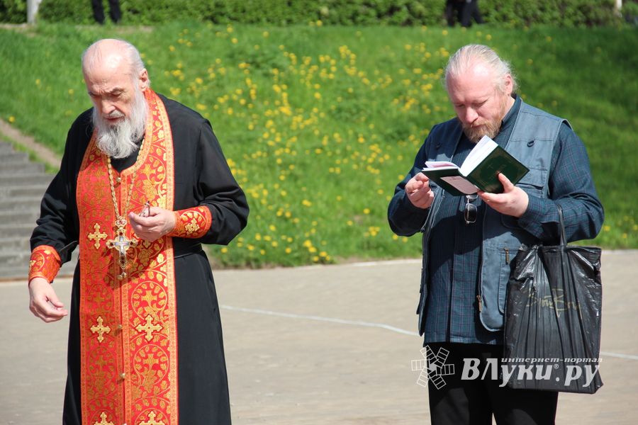 Шар, посвященный 850-летию города, поднялся над Великими Луками (ФОТО)