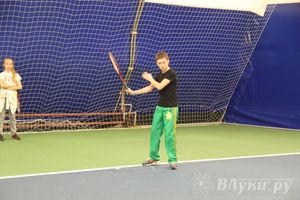 В Великих Луках прошло Первенство по большому теннису (фото)