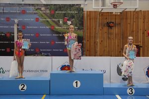 ​В Великих Луках прошли соревнования по художественной гимнастике (ФОТО)
