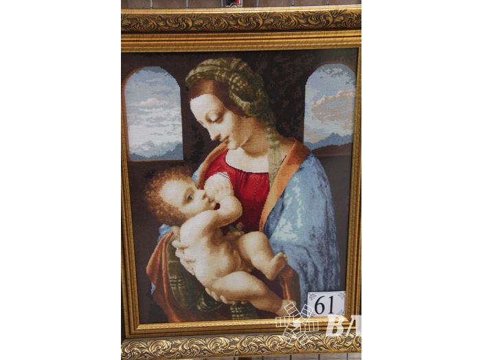 В Великих Луках прошел конкурс-выставка вышивки и бисера (ФОТО)