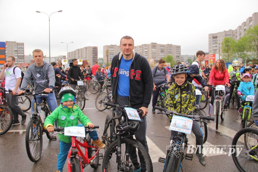 Зигзаг здоровья выполнили великолукские велосипедисты (ФОТО)