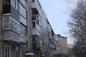 Смелые люди на крышах Великих Лук