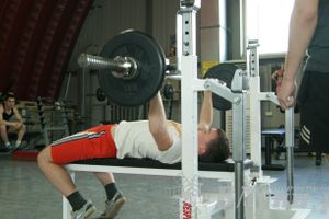 Соревнования по Русскому жиму штанги
