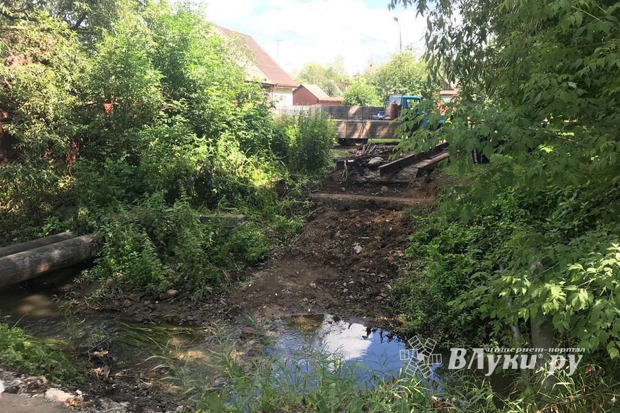 Собирались ремонтировать, но проще построить новый (ФОТО)