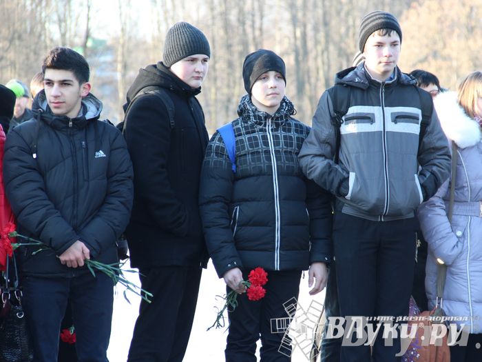 90-летие со дня рождения Александра Матросова. Митинг и возложение цветов к памятнику