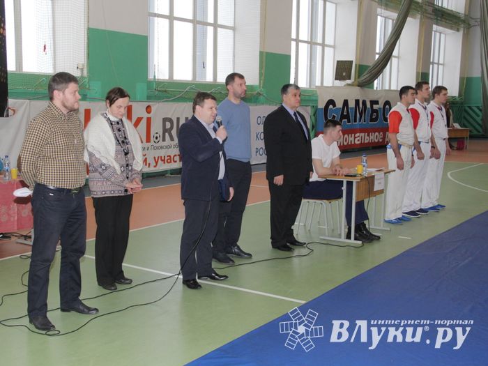 В Великих Луках прошел турнир по самбо, посвященный подвигу Александра Матросова (ФОТО)