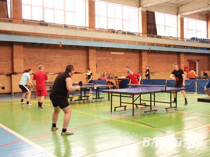 В Великих Луках прошел Кубок города по настольному теннису