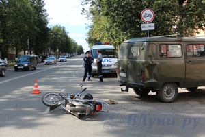 В результате аварии в Великих Луках пострадал мотоциклист (ФОТО)