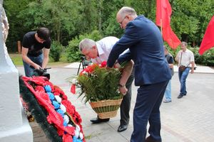 В Великих Луках проходит День памяти и скорби (ФОТО)