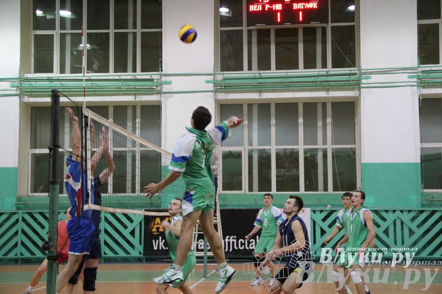 Сборная Великолукского района стала обладателем Кубка города по волейболу (фото)