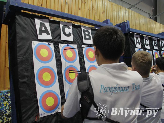 В Великих Луках стартовали всероссийские соревнования по стрельбе из лука «Надежда России» (ФОТО)