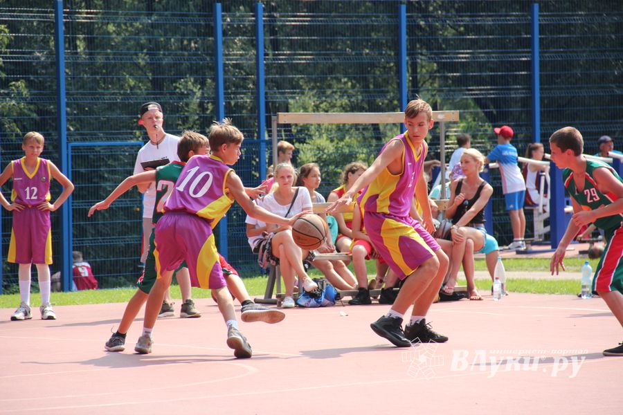 В Великих Луках прошли спортивные мероприятия, приуроченные ко Дню физкультурника (ФОТО)