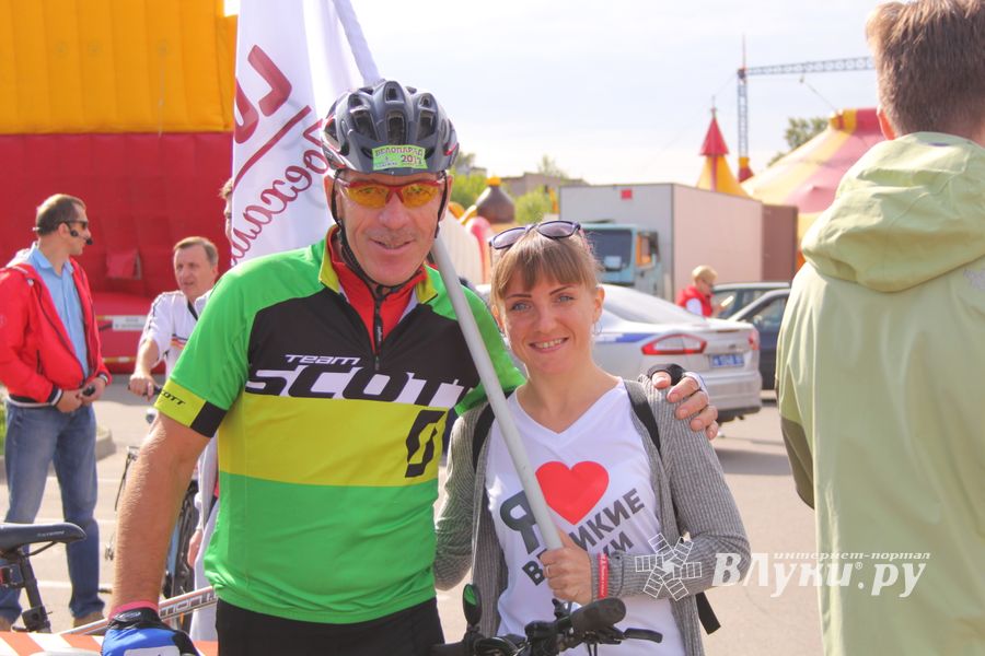 В Великих Луках прошёл Велопарад (ФОТО)