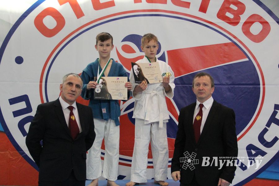 В Великих Луках прошли соревнования по дзюдо (ФОТО)