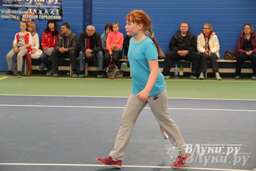 В Великих Луках прошло Первенство по большому теннису (фото)