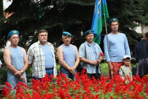 В Великих Луках начались мероприятия, посвященные Дню ВДВ (ФОТО)