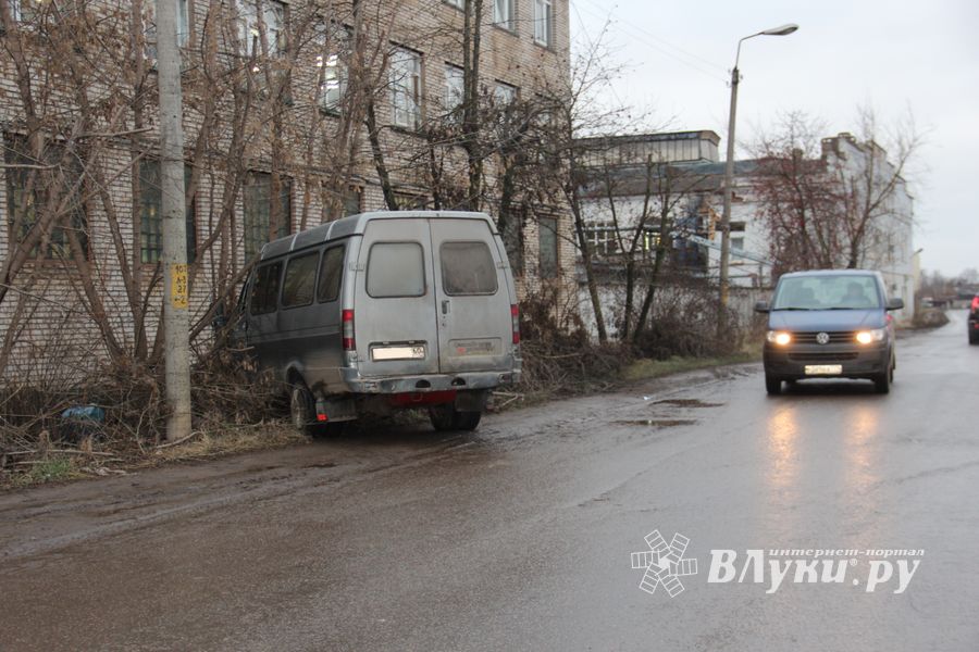 Нетрезвый водитель устроил ДТП на улице Мурманской (ФОТО)