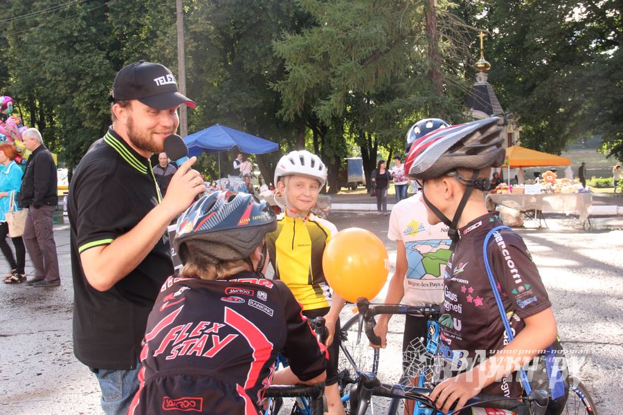 Tele2 поздравила великолучан с Днем рождения любимого города (фото)