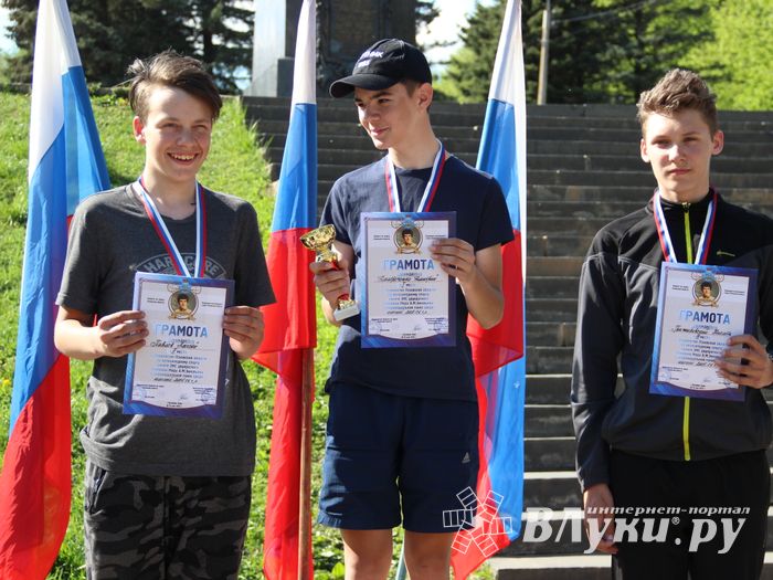 В Великих Луках чествовали лучших велосипедистов (ФОТО)