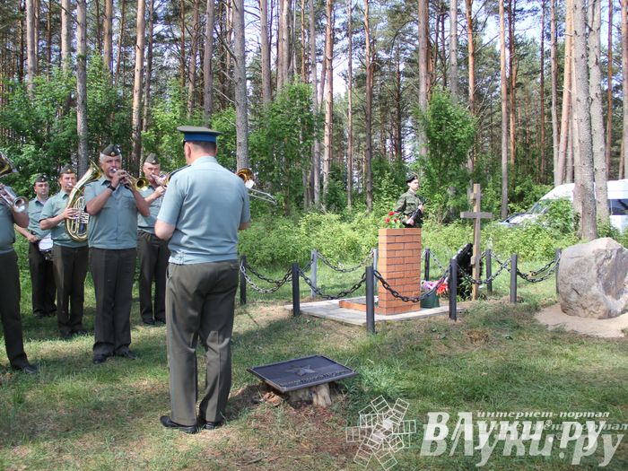 Торжественная церемония закладки Камня Памяти у деревни Каськово