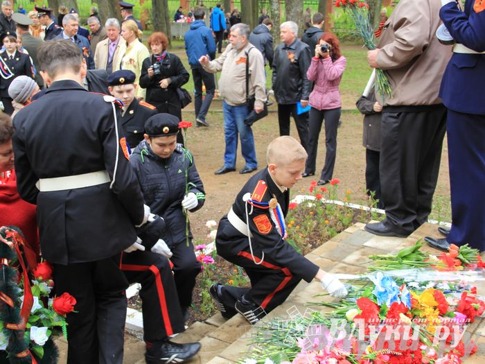 В Великих Луках почтили память погибших в Великой Отечественной войне