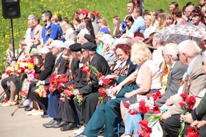 Великолучане отпраздновали День победы (ФОТО)