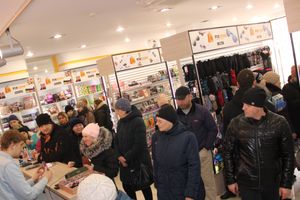 В Великих Луках открылся первый антикризисный магазин «FixZone» (ФОТО)