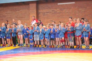 В Великих Луках проходит турнир по самбо (ФОТО)