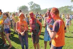 Яркие эмоции «ColorFest» в Великих Луках (ФОТО)