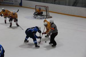 В великолукском «Айсберге» прошли матчи Чемпионата Псковской области по хоккею (ФОТО)