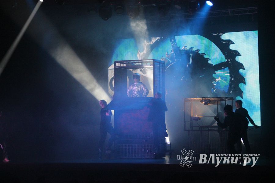 Состоялся концерт братьев Сафроновых «Империя иллюзий» (фото)