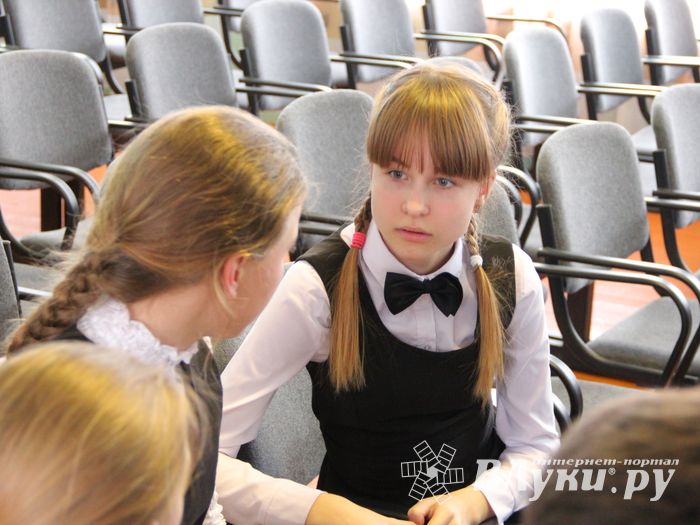 Школьники  отвечали на вопросы о великолукских спортсменах