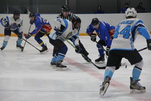 Хоккейная встреча «ЛукиСпорт» — «Барсы» состоялась в «Айсберге» (ФОТО)