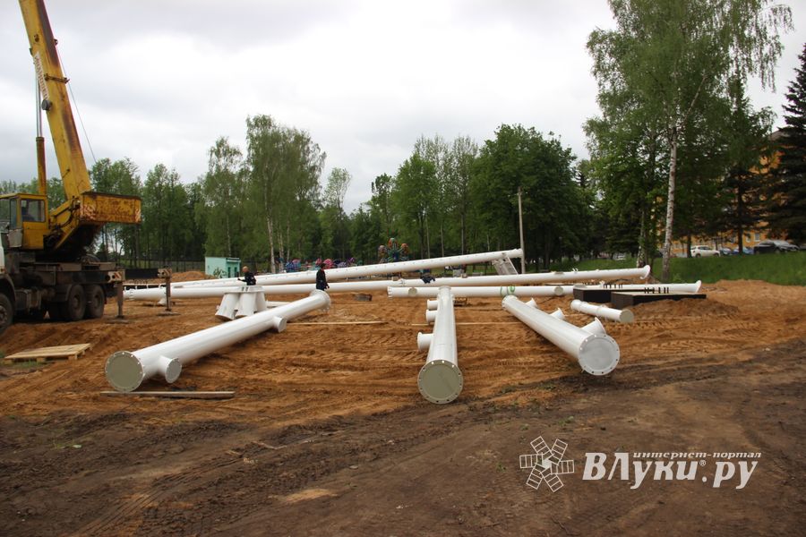 Колесу обозрения делают ноги (ФОТО)