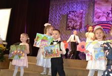 Много новых увлекательных и познавательных путешествий в страну музыки предлагает детская филармония ДМШ № 1 юным великолучанам (фото)