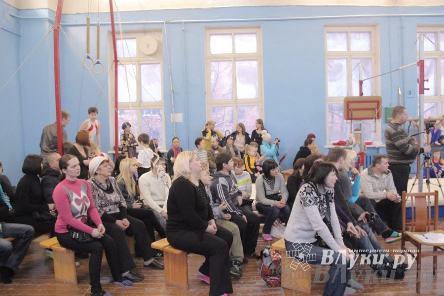 Соревнования по гимнастике посвятили освобождению Великих Лук