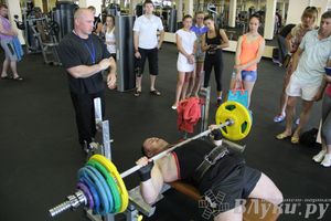 Народный жим в «С-Фитнес»