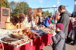 Торговая ярмарка «Осень-2016» прошла в Великих Луках (ФОТО)